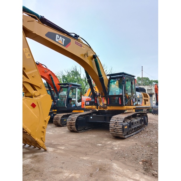 2023 Caterpillar 330GC-45110046