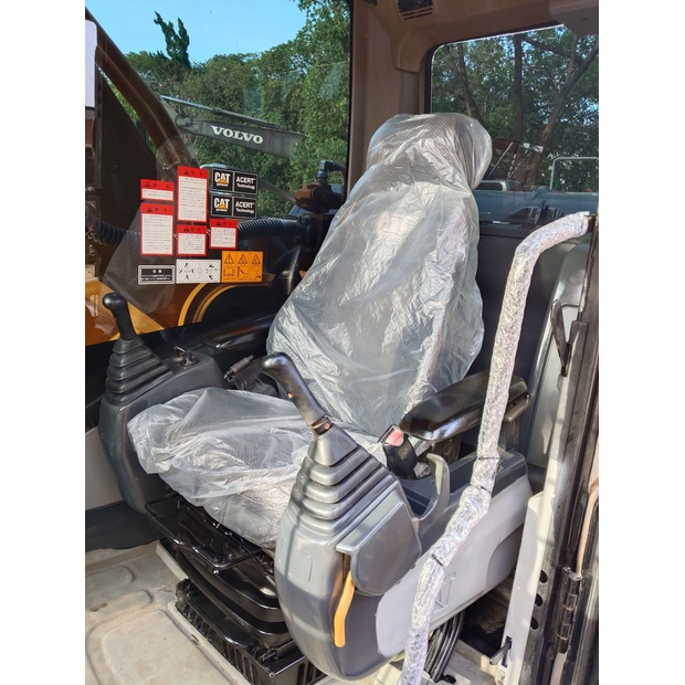 2024 Caterpillar 330GC-45110049