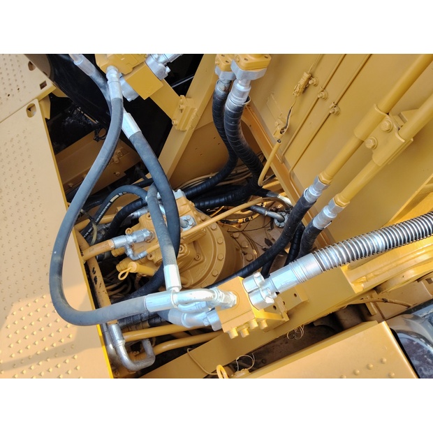 2024 Caterpillar 330GC-45110056