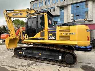 صورة ل حفارات 2023 كوماتسو PC220