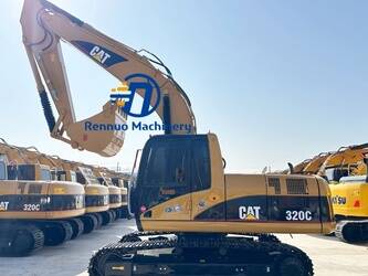 صورة ل حفارات مجنزرة 2025 كاتربيلر 320CL