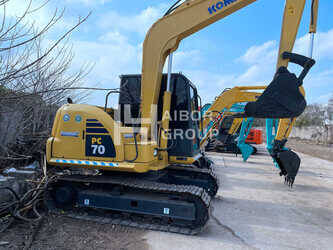 صورة ل حفارات صغيرة 2024 كوماتسو PC70