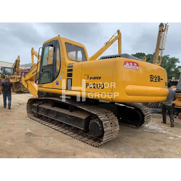 2023 كوماتسو PC200-6-45110381