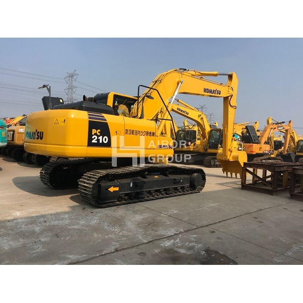 2023 Komatsu PC210-8-45110427