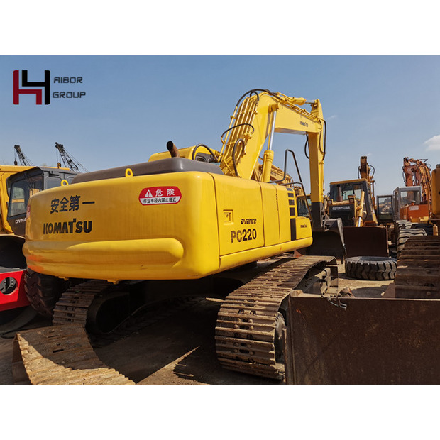 2023 Komatsu PC220-6-45110440