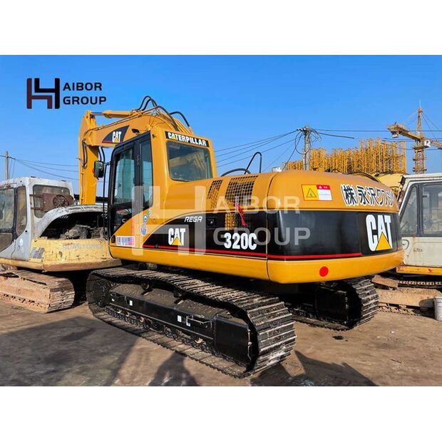 2020 Caterpillar 320C-45110444