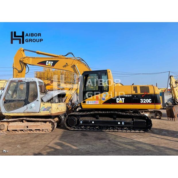 2020 Caterpillar 320C-45110446