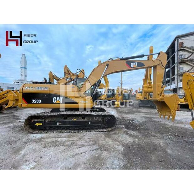 2019 Caterpillar 320D-45110457