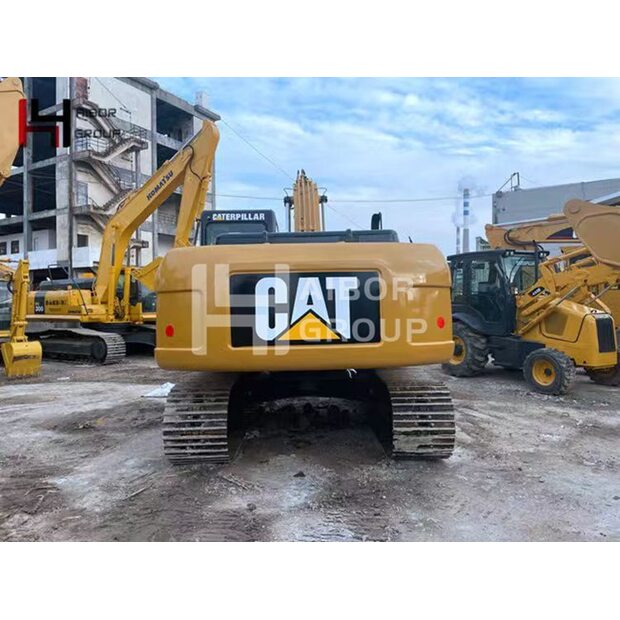 2019 Caterpillar 320D-45110460