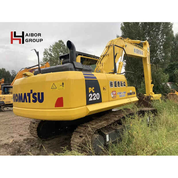 2024 كوماتسو PC220-8-45110475