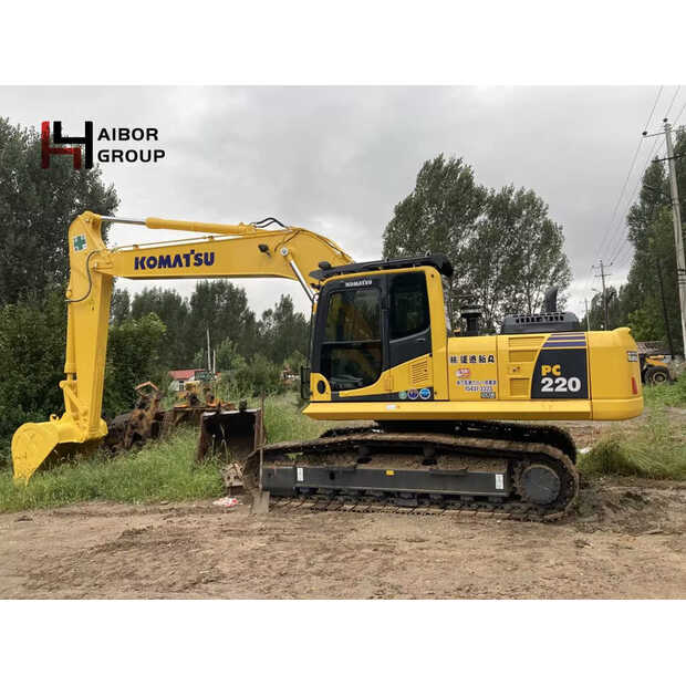 2024 كوماتسو PC220-8-45110483