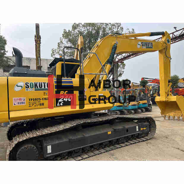 2022 Komatsu PC240-8-45110484