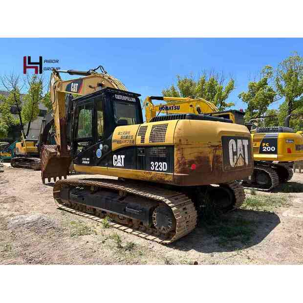 2022 كاتربيلر 323D-45110489