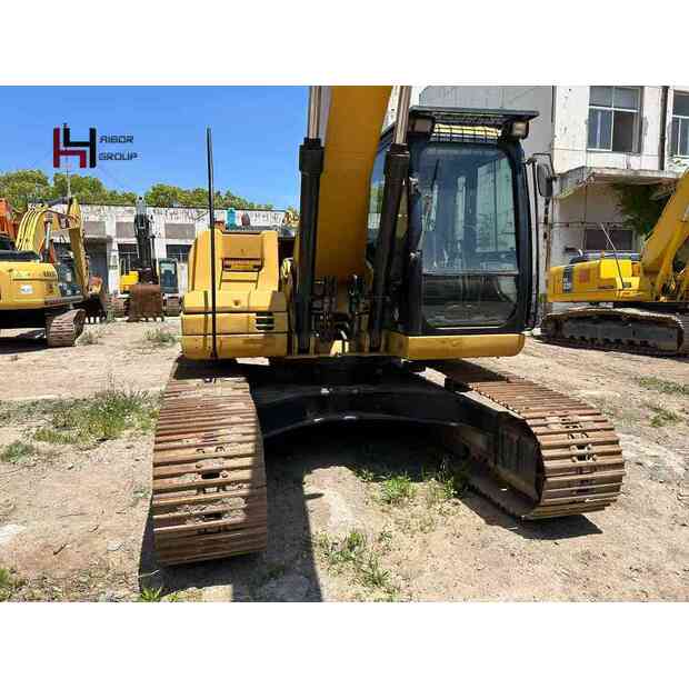 2022 كاتربيلر 323D-45110494