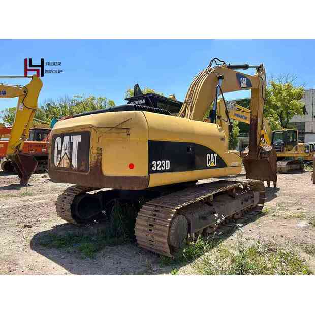 2022 كاتربيلر 323D-45110495