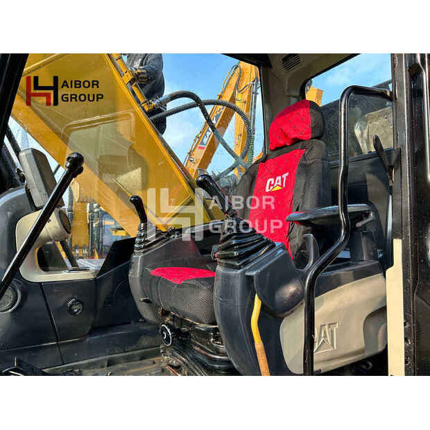 2022 Caterpillar 2320D-45110535