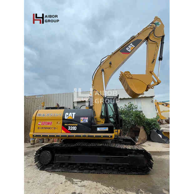 2024 Caterpillar 320D-45110563