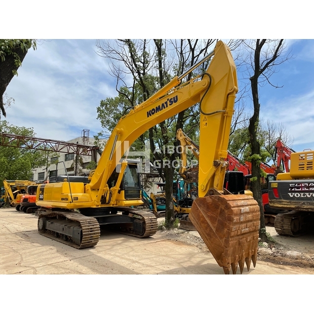 2023 Komatsu PC360-7-45110595