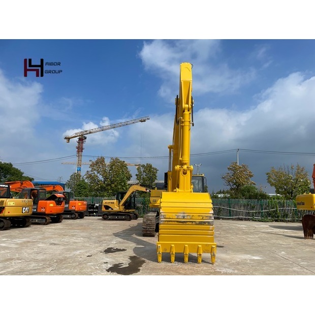 2024 Komatsu PC400-8-45110652