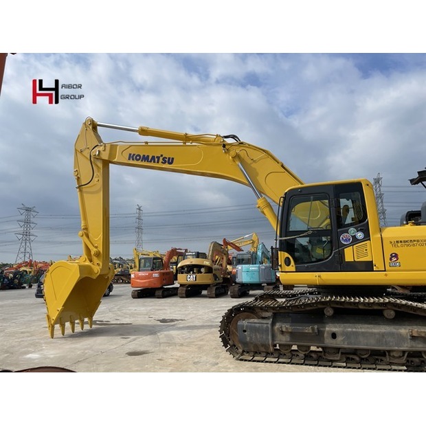 2024 Komatsu PC400-8-45110657