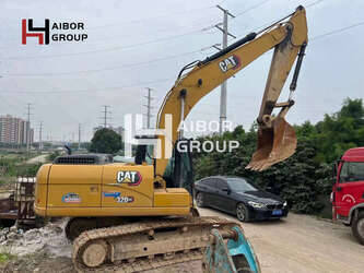 صورة ل حفارات مجنزرة 2023 كاتربيلر 320GX