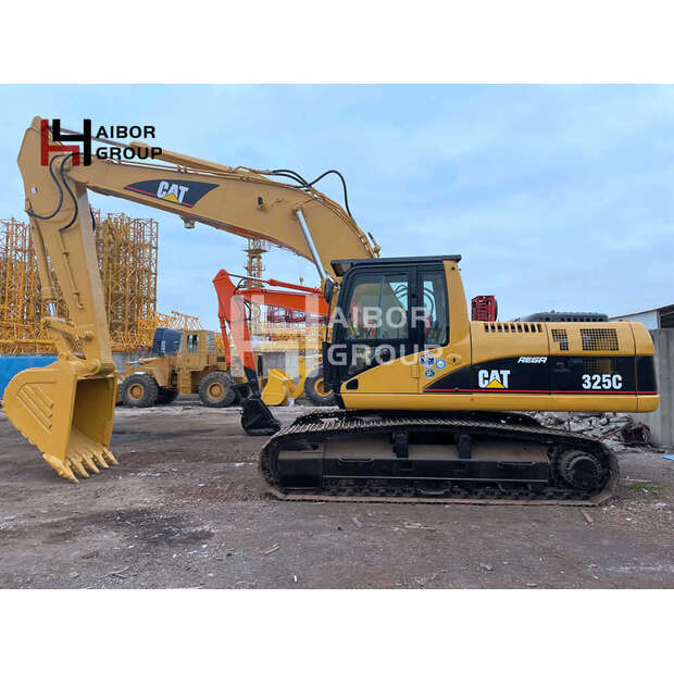 2016 Caterpillar 325C-45110840