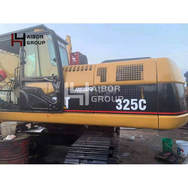 2016 Caterpillar 325C-45110846