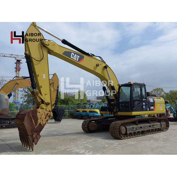 2016 Caterpillar 329D-45110874