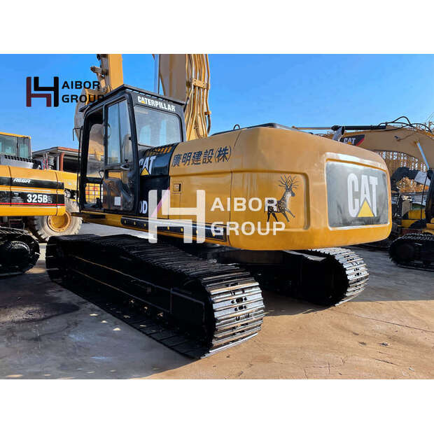 2017 Caterpillar 330D-45110974