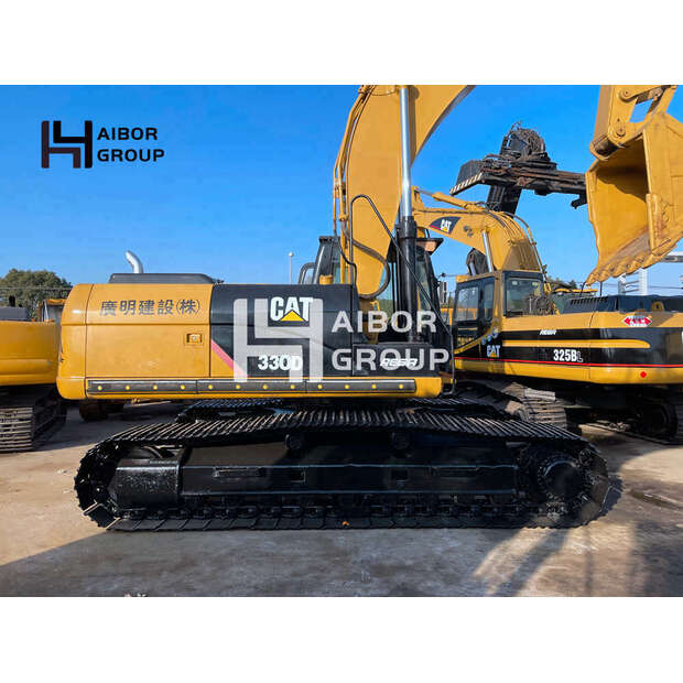 2017 Caterpillar 330D-45110975