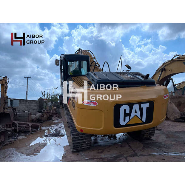 2018 Caterpillar 330D-45110987
