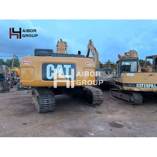 2018 Caterpillar 330D-45110991