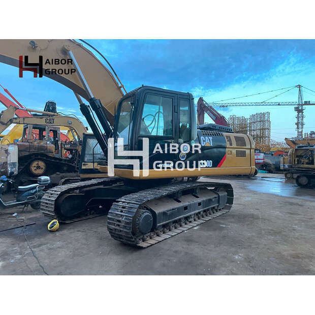 2018 Caterpillar 330D-45110994