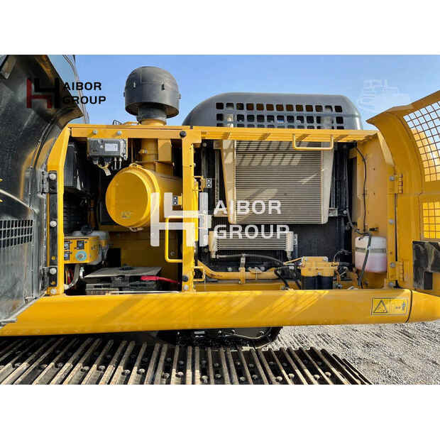 2022 كاتربيلر 330D2L-45111043