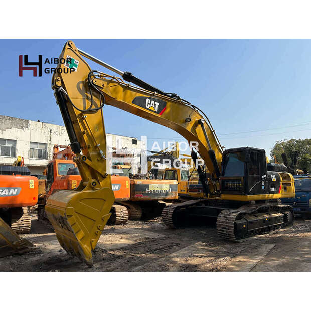 2023 Caterpillar 330D3L-45111053