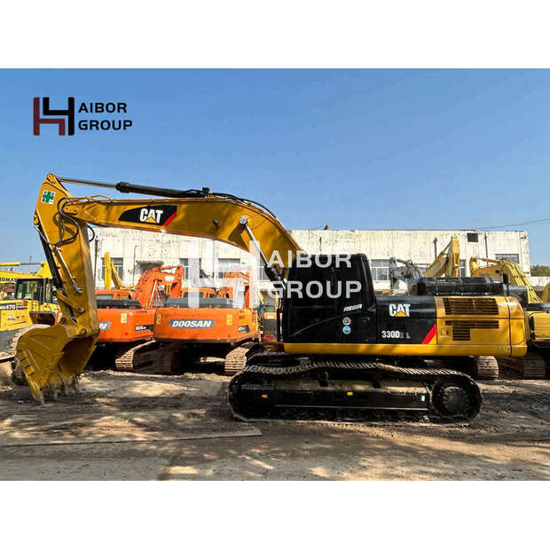 2023 Caterpillar 330D3L-45111056