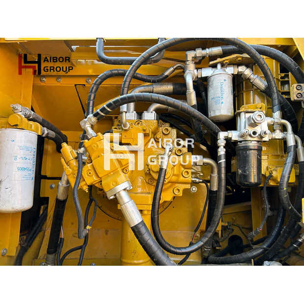 2023 Caterpillar 330D3L-45111058