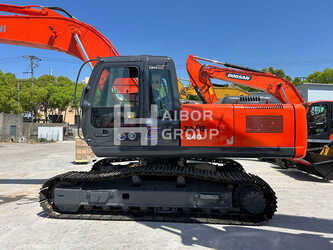 2023-hitachi-zx240-3g-1408947-45111112