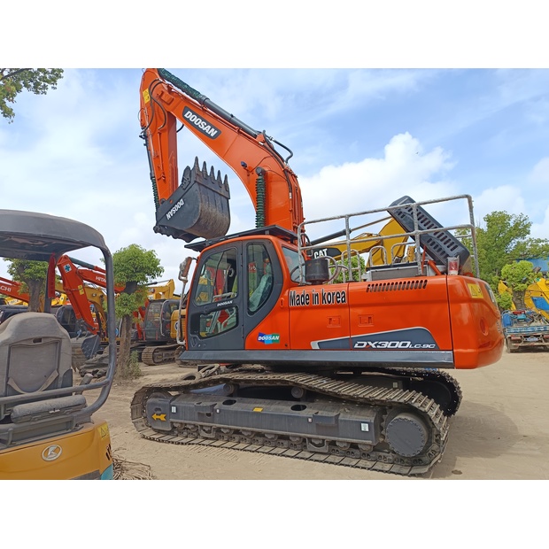 2023 Daewoo / Doosan DX300-45111168