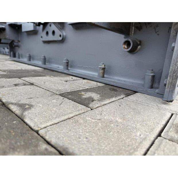 2013 VOGELE S 1800-2-45111302