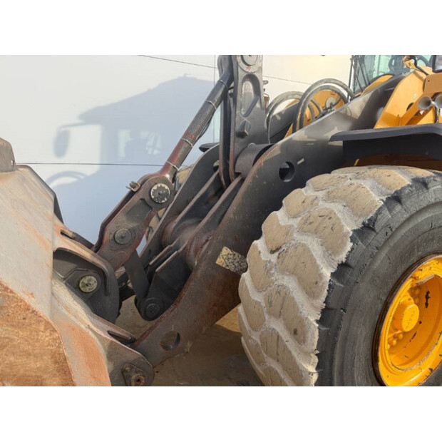 2013 فولفو L180G-45111790