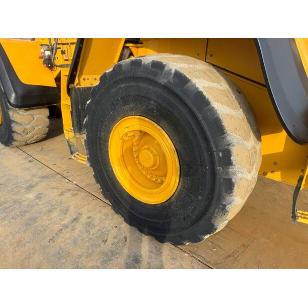 2013 فولفو L180G-45111795