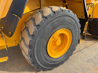 2013-volvo-l180g-1408972-45111796