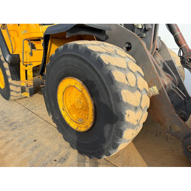 2013 فولفو L180G-45111797