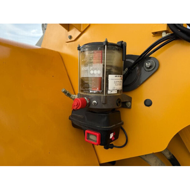 2013 فولفو L180G-45111798