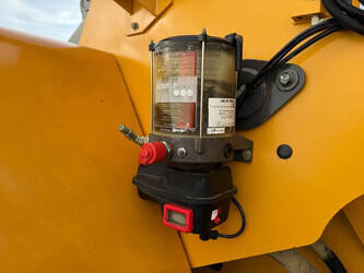 2013-volvo-l180g-1408972-45111798