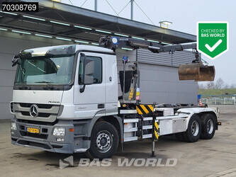 صورة ل شاحنات مع هوك 2010 مرسيدس بنز Actros 2532