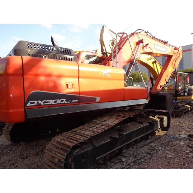 2023 Doosan DX300-45112541