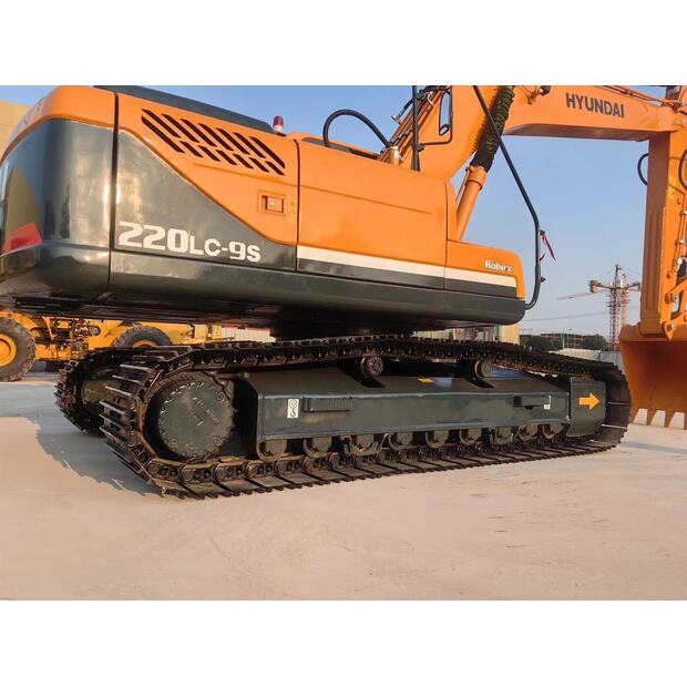 2023 Hyundai R220-9-45112571