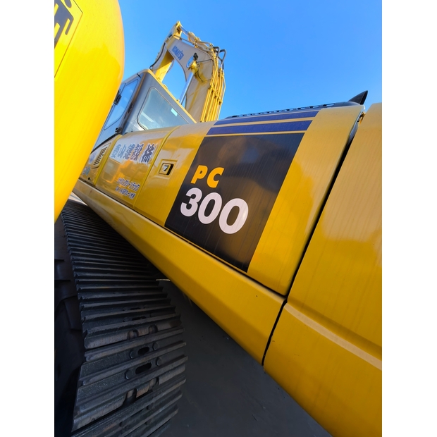 2022 كوماتسو PC300-7-45112601